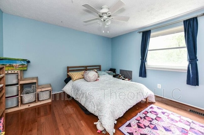 Building Photo - 1721 Whitewood Ln