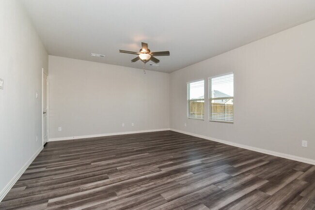 Foto del edificio - 7171 Rolling Waters Wy