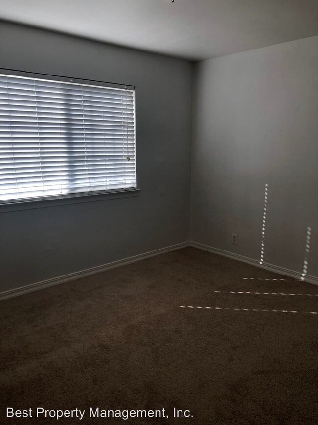 Foto del edificio - 3 br, 1 bath House - 40146 Leslie St
