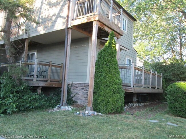 Building Photo - 602 E Lincoln St