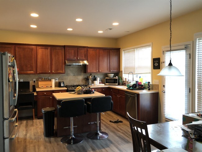 Building Photo - 361 Euphoria Cir