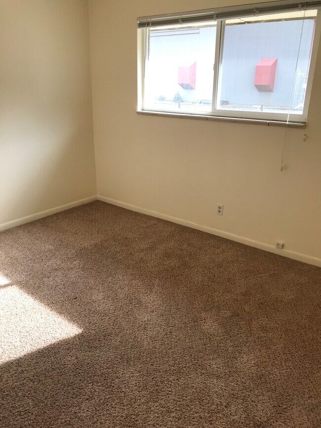 2nd bedroom - 2300 Virginia st