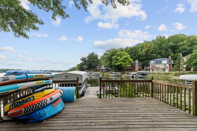 Foto del edificio - Lauderdale Waterfront Cottage with Private...