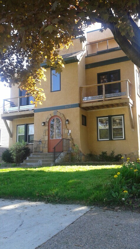 Primary Photo - 4609 28th Ave S