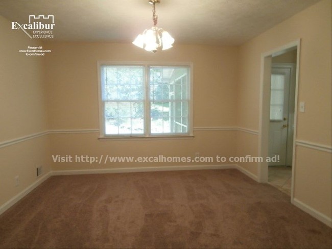 Building Photo - 1159 Lakeview Rd