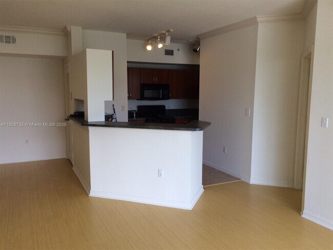 Building Photo - 9172 Collins Ave