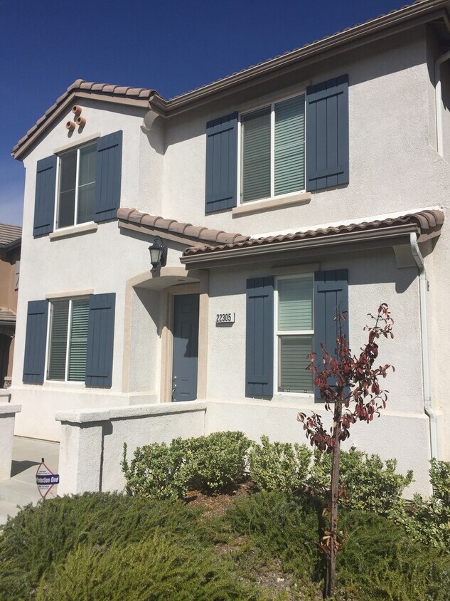 Two Story Townhome - Moreno Valley - Two Story Townhome -  Moreno Valley