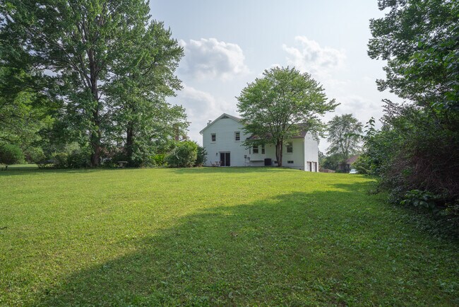 Building Photo - 411 Bromwell Dr