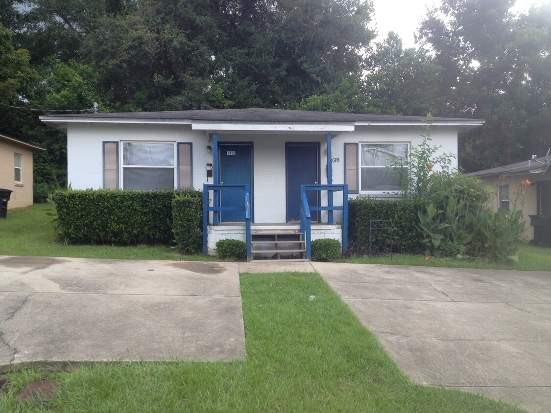 Primary Photo - 1440 Hudson St