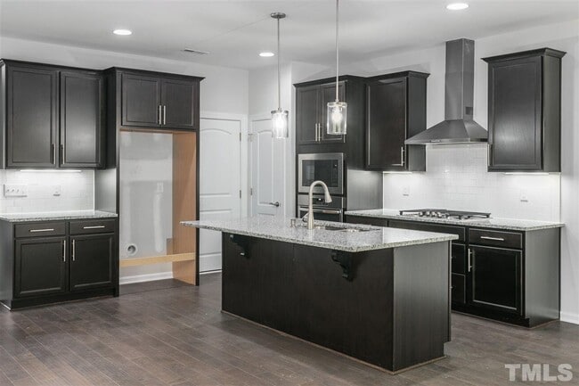 Building Photo - 2034 Chipley Dr