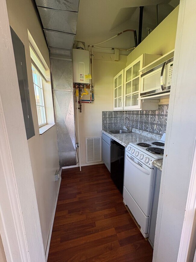 Foto del edificio - Cozy studio available now!