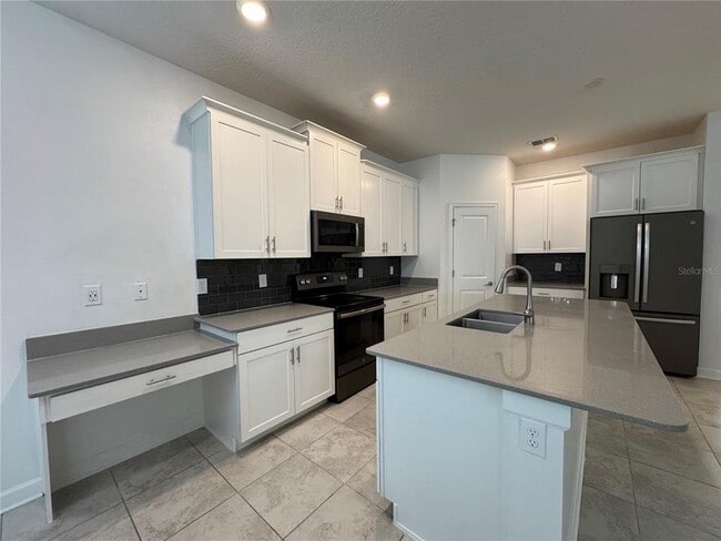 Building Photo - 9161 Cut Shot Dr