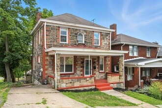 Building Photo - 3229 Beacon Hill Ave