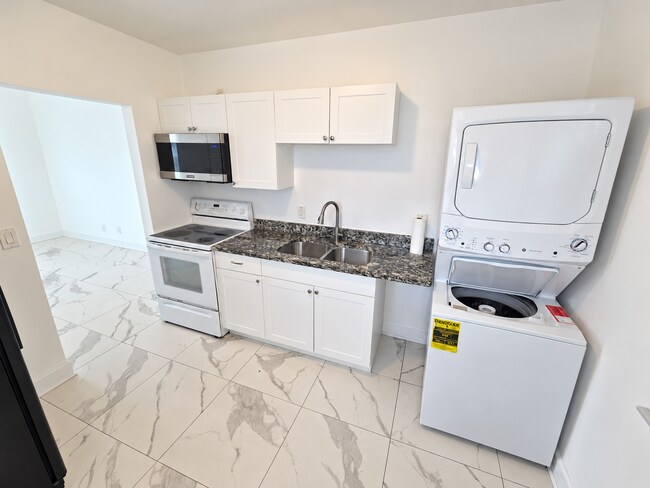 Kitchen - 201 S 14th St