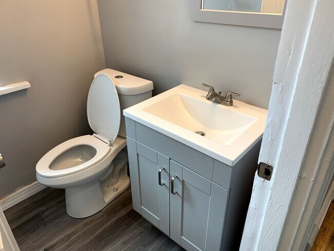 Foto del edificio - 3739 Ohio Ave