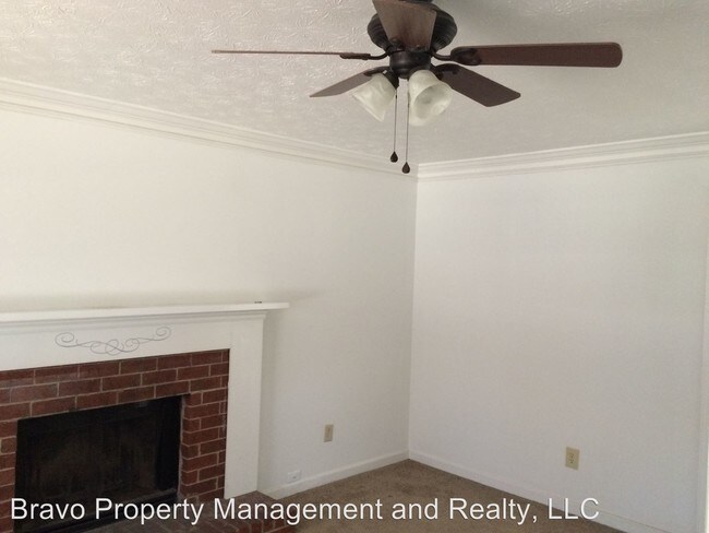 Building Photo - 3241-3243 Inez Dr