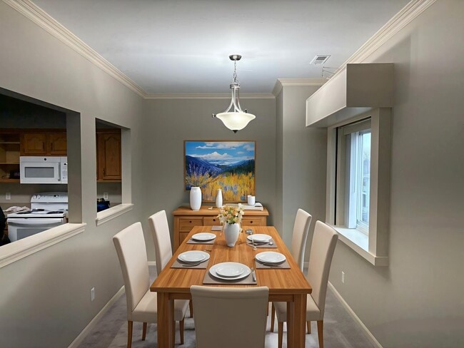 Building Photo - 227 Main St