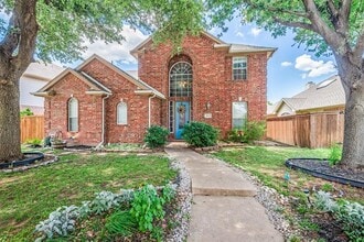 Building Photo - 5632 Westwood Ln