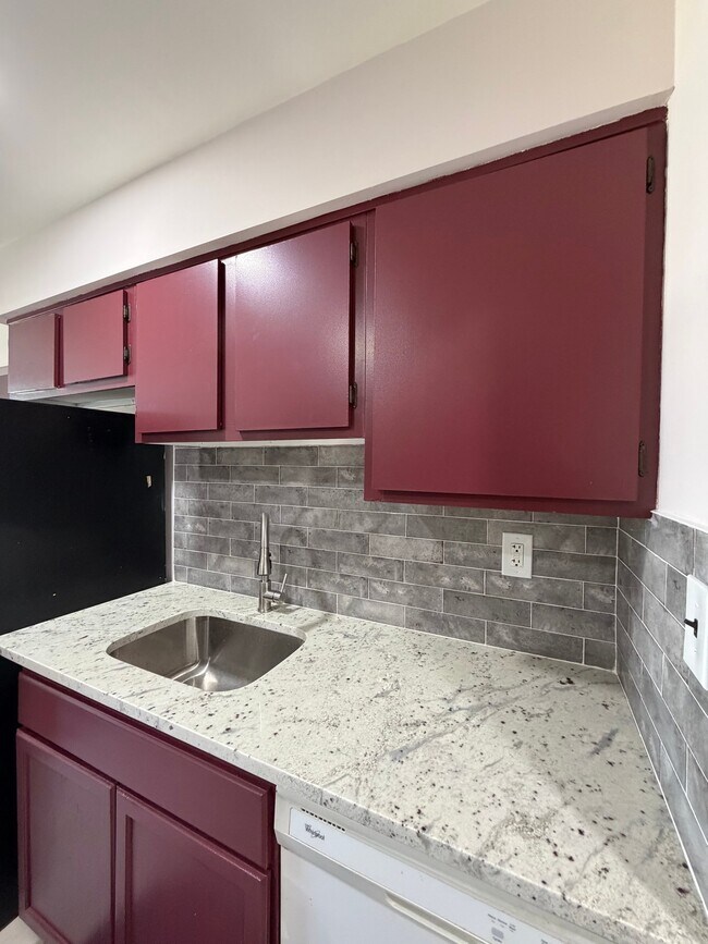 Foto del edificio - 1409 Green Hollow Dr