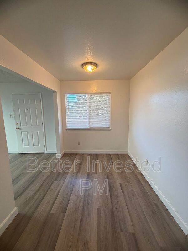 Foto del edificio - 304 Cooper Ln