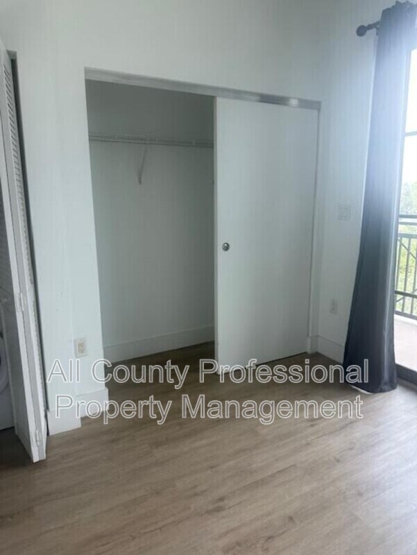 Foto del edificio - 4100 SW 64th Ave