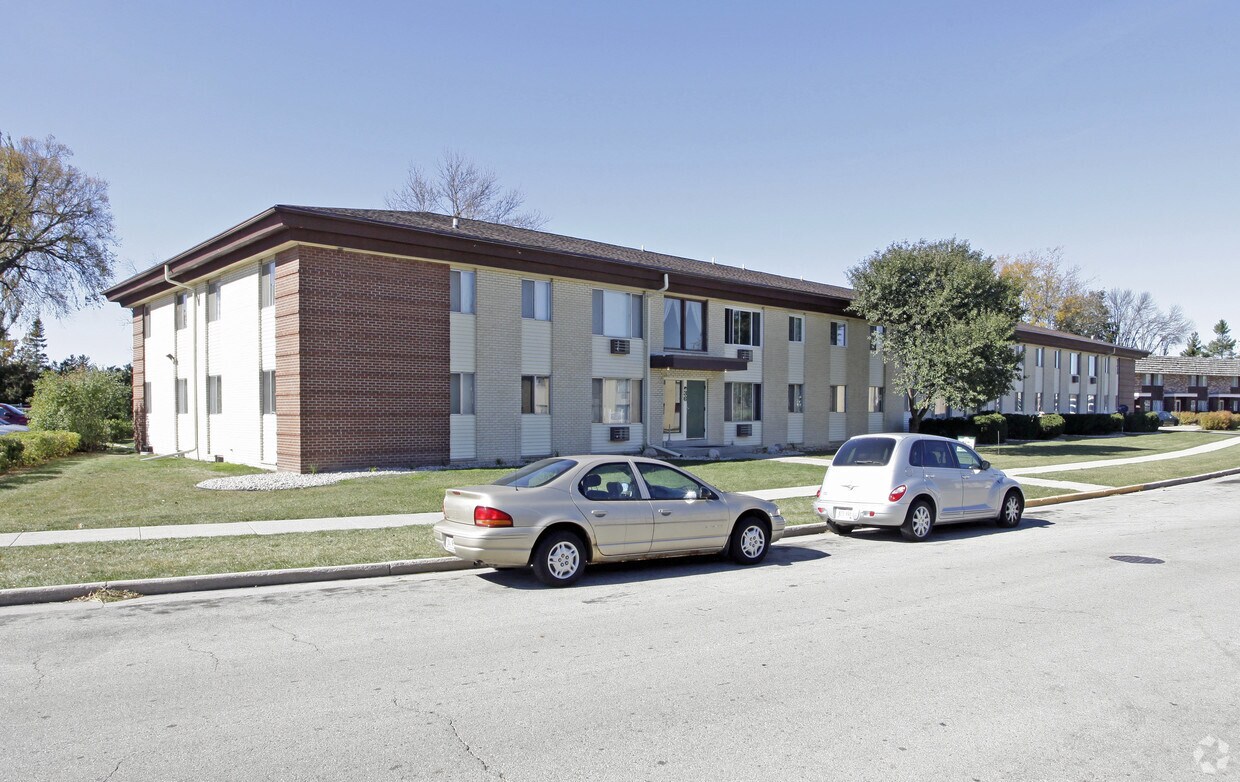 Foto principal - 492-502 E Merrill Ave
