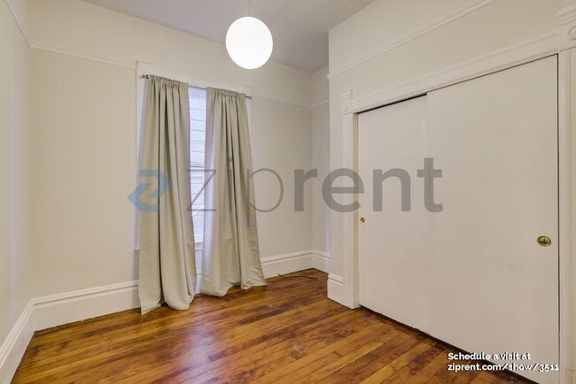 Building Photo - 307 Austin St