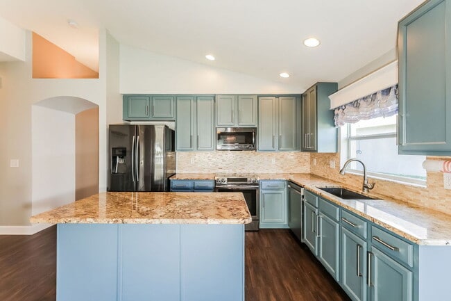 Foto del edificio - 6935 Runner Oak Dr