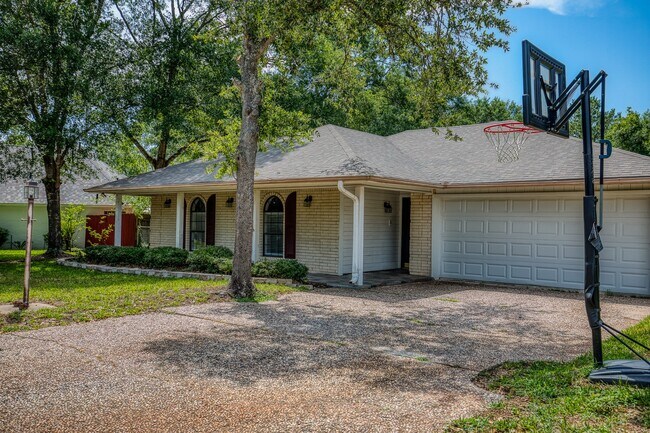 Foto del edificio - 216 Duerr Dr