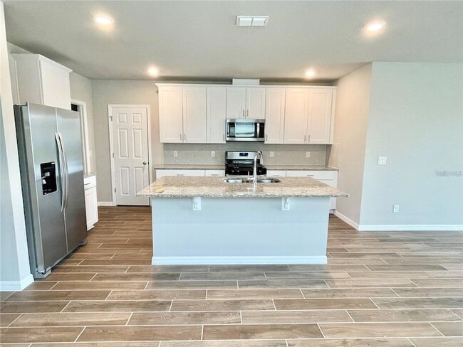 Foto del edificio - 3817 Shoveler Ave