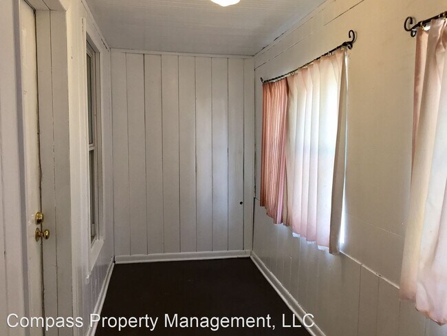 Foto del edificio - 4 br, 1 bath House - 446 Barth Ave Southeast