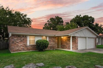 Building Photo - 6261 Stardust Dr S