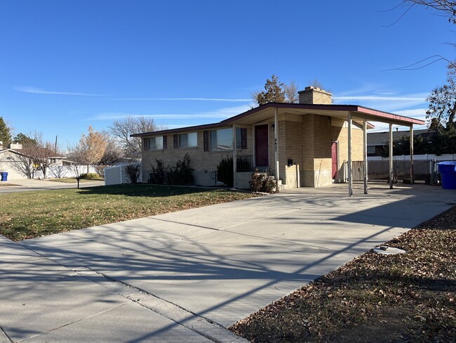 Building Photo - 4437 Driftwood Dr