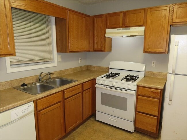 Building Photo - 5581 Windwood Rd