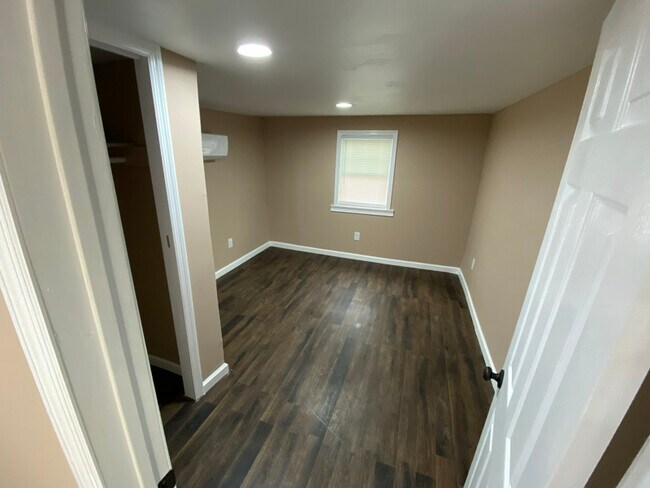 Foto del edificio - 207 W Calhoun St