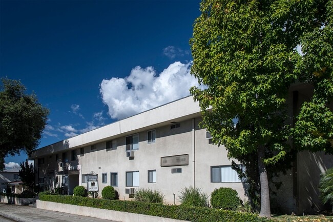 Building Photo - foo833