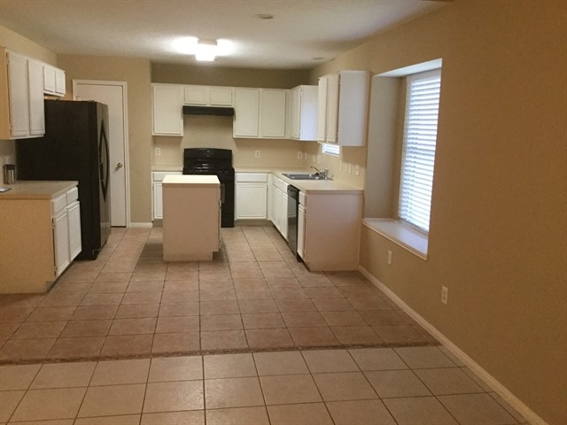 Building Photo - 1835 Glenwild Drive