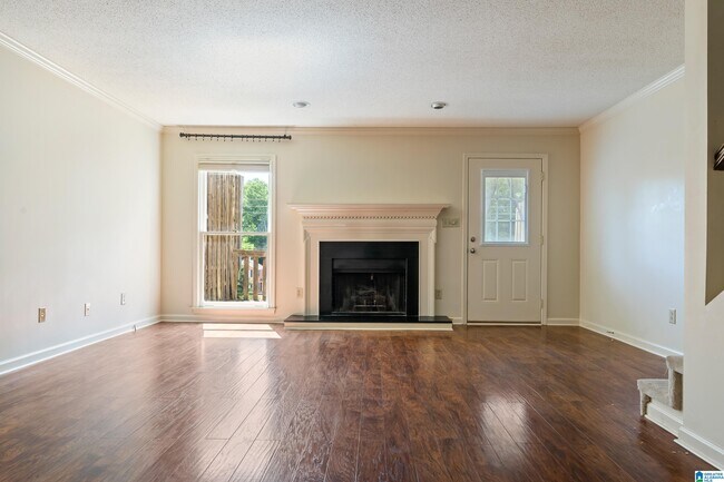 Foto del edificio - 1659 Ashwood Ln