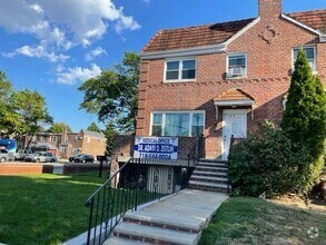 Building Photo - 141-32 68th Dr