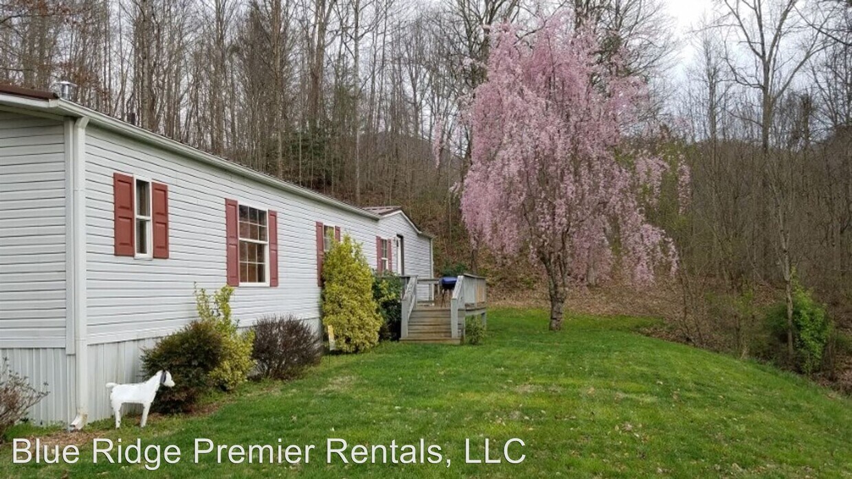 Primary Photo - 2 br, 2 bath House - 6681 Skyland Drive