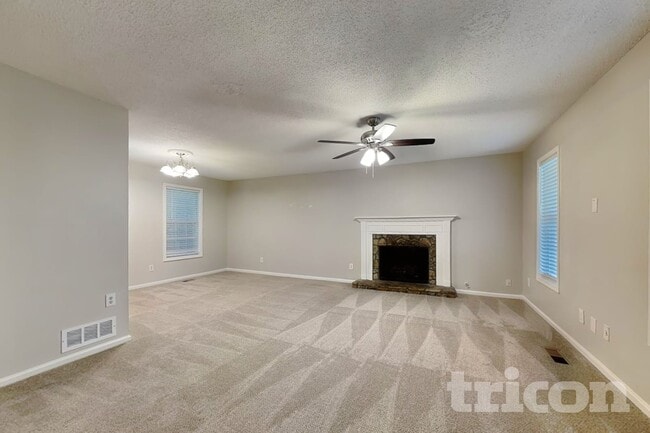 Building Photo - 204 Campbell Dr