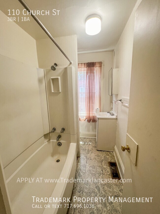Foto del edificio - Nice 3 Bedroom Town Home