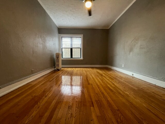 Foto del edificio - 633 W Cornelia Ave