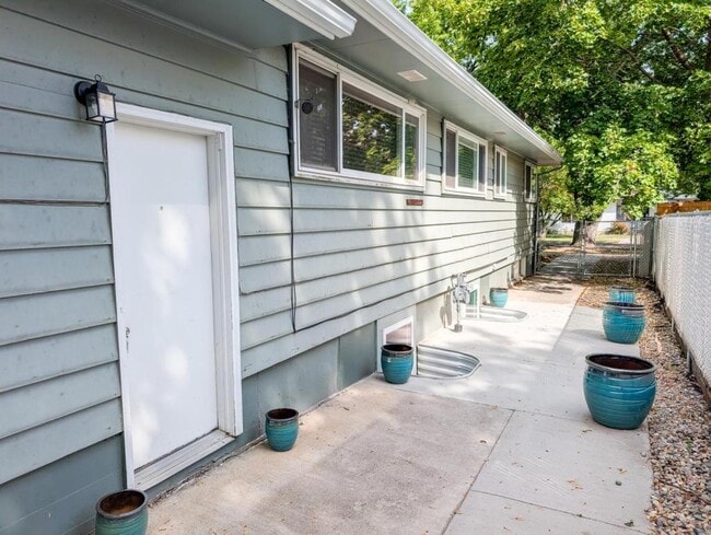 Building Photo - 1206 Penn Ave