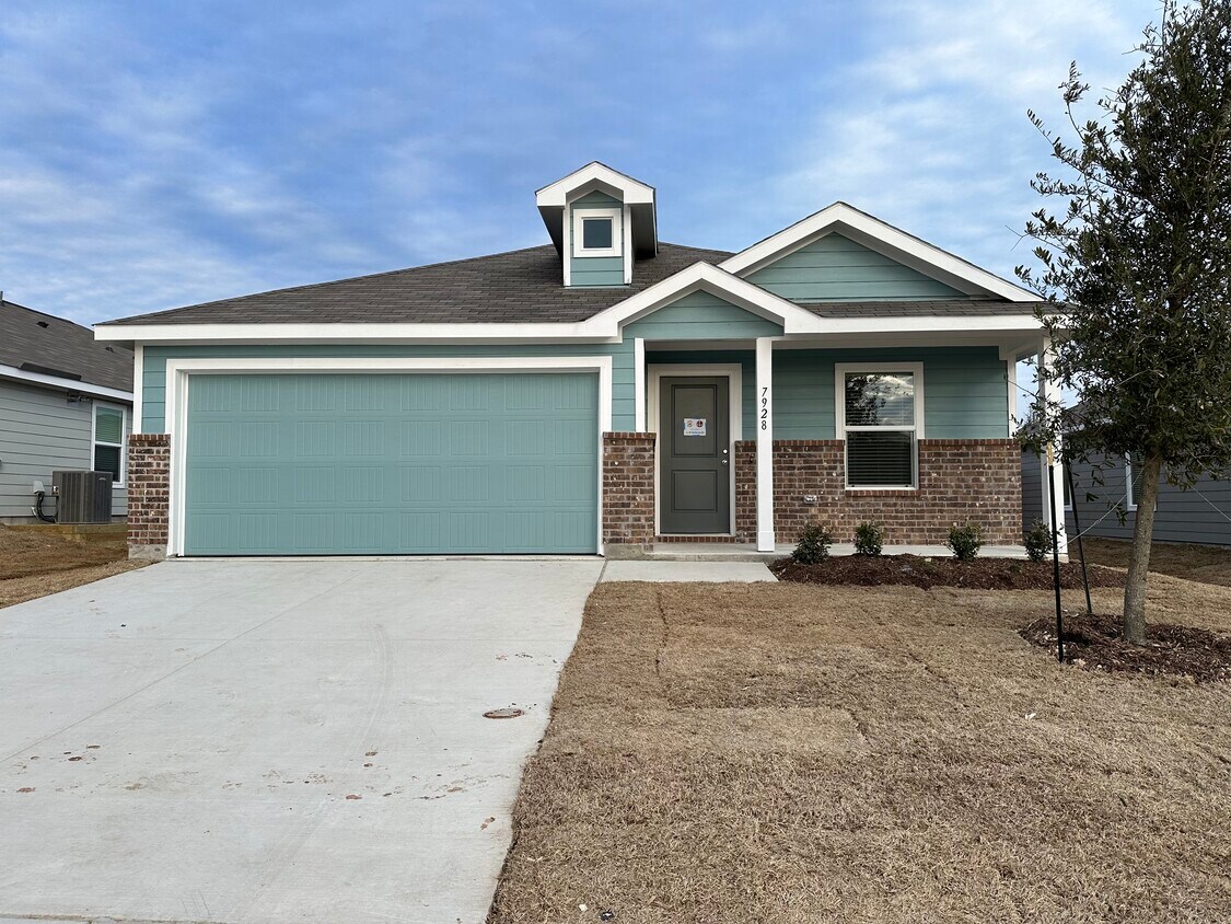 Foto principal - 7928 Churchill St