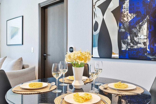 Building Photo - 398 NE 5th St