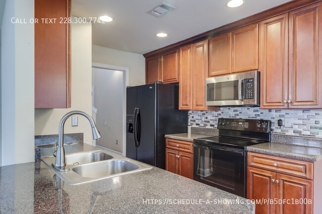 Building Photo - 17986 Restoration Cir