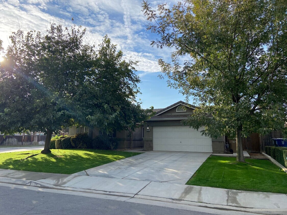 Foto principal - 12321 Mezzadro Ave