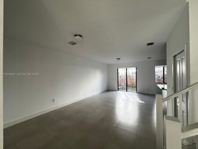 Foto del edificio - 13644 SW 157th Ct