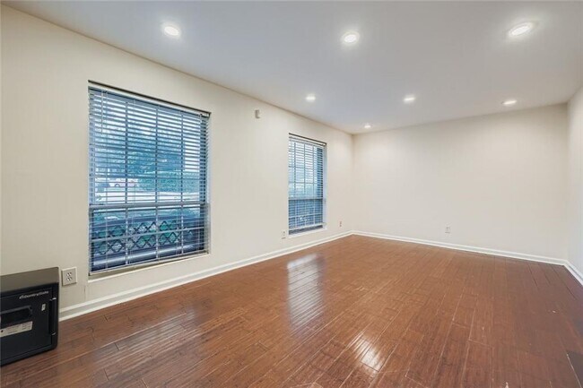 Foto del edificio - 3559 Old Chamblee Tucker Rd